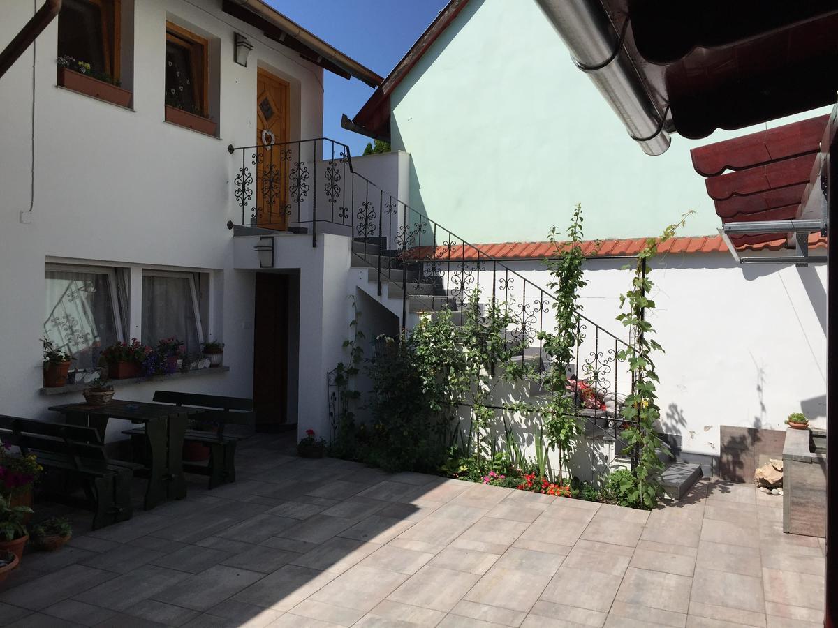 Feherhaz Alkalmi Szallo Pécs Exterior photo